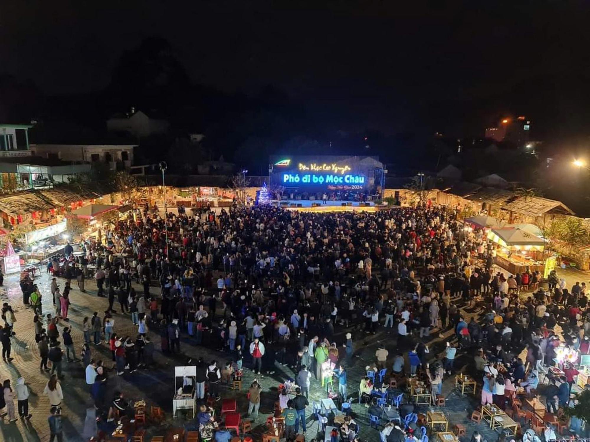 Goc Homestay & Cocktail Bar In Moc Chau Night Market Екстериор снимка